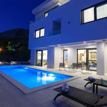 5 Bedroom Beautiful In * Podstrana