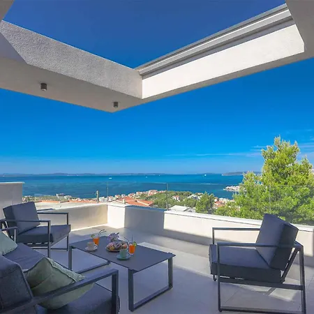 5 Bedroom Beautiful In Podstrana